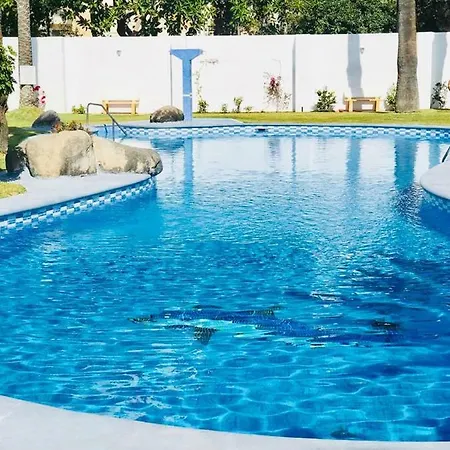 Colon Pool View Appartement